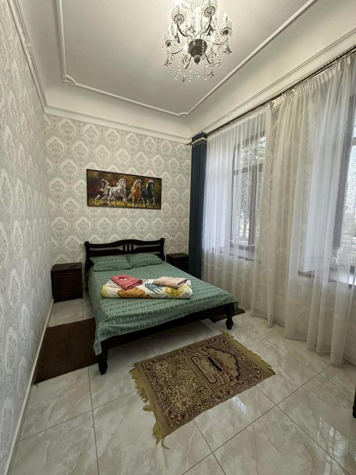 Апартаменти В Парку Uman Exterior photo